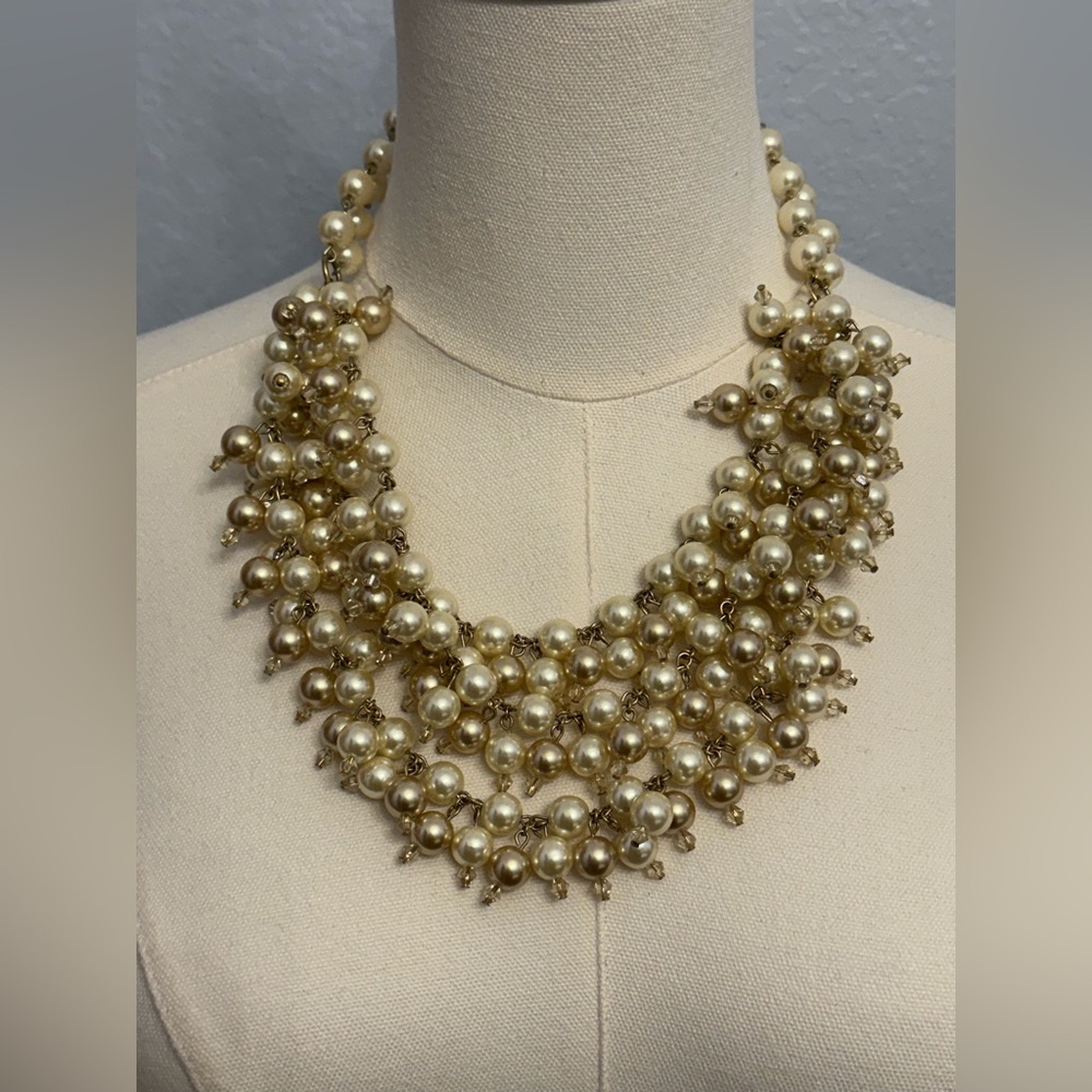 💛3 STRAND PEARL NECKLACE 💛